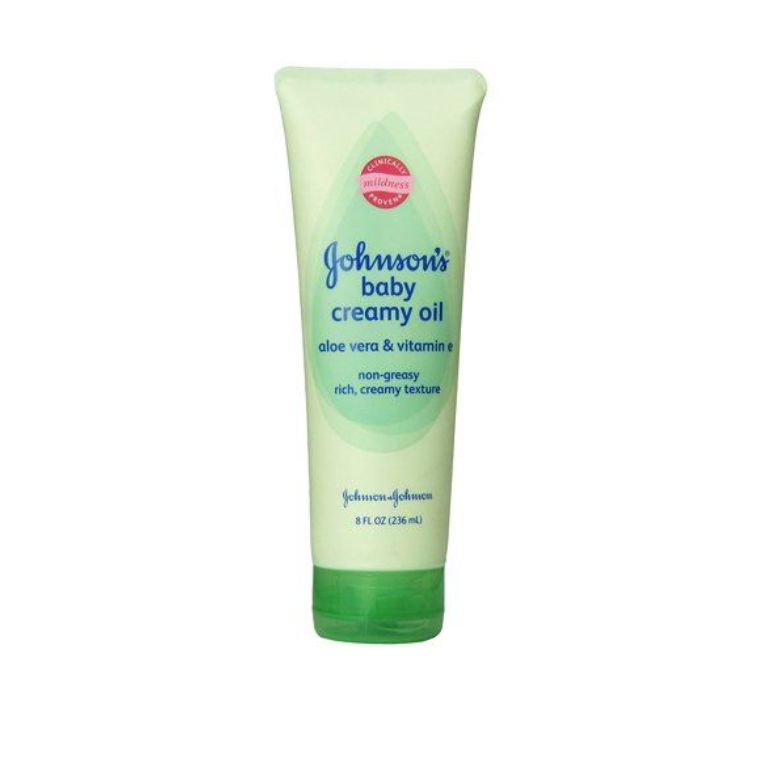 Johnson's Baby Creamy Oil with Aloe & Vitamin E (236ml)