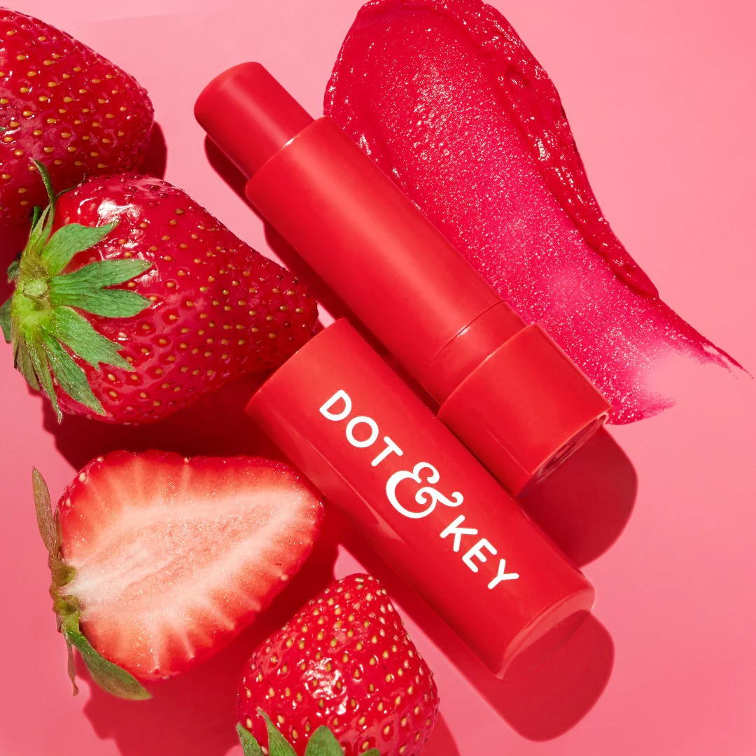 Dot & Key Barrier Repair Hydrating Lip Balm SPF50 PA+++ Strawberry Red (4.5gm)