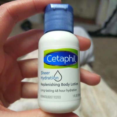 Cetaphil Sheer Hydration Replenishing Body Lotion (30ml)