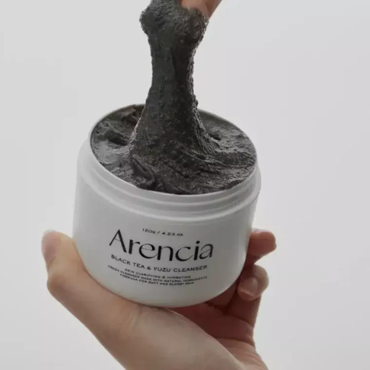 Arencia Black Tea Rice Mochi Cleanser (120gm)