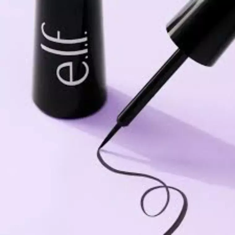 E.L.F. Expert Liquid Liner Charcoal (4.5 ml)