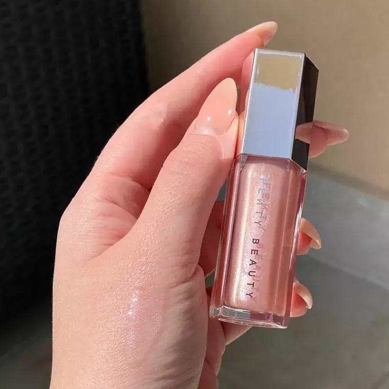 Fenty Beauty Gloss Bomb Universal Lip Luminizer - 04 Sweet Mouth (9ml)