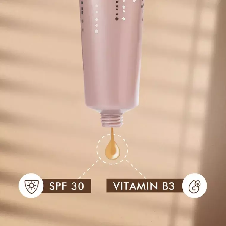 Lakme 9 To 5 CC Cream SPF 30 #01 Beige (30ml)