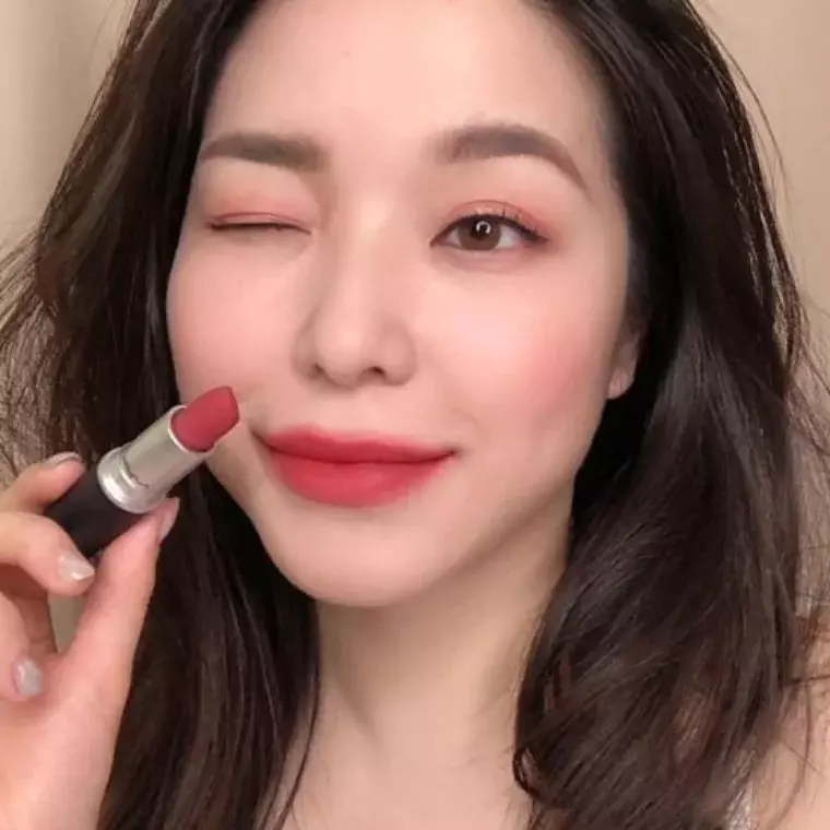 MAC Powder Kiss Lipstick - 923 Stay Curious (3gm)