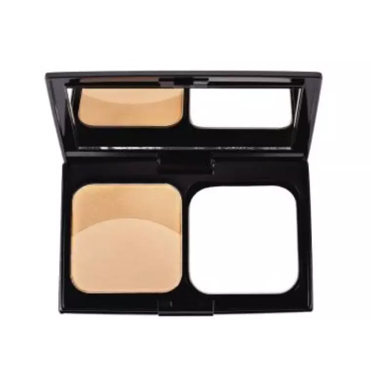 NYX PROFESSIONAL MAKEUP Define & Refine Powder Foundation DRPF #04 Beige (9.5gm)