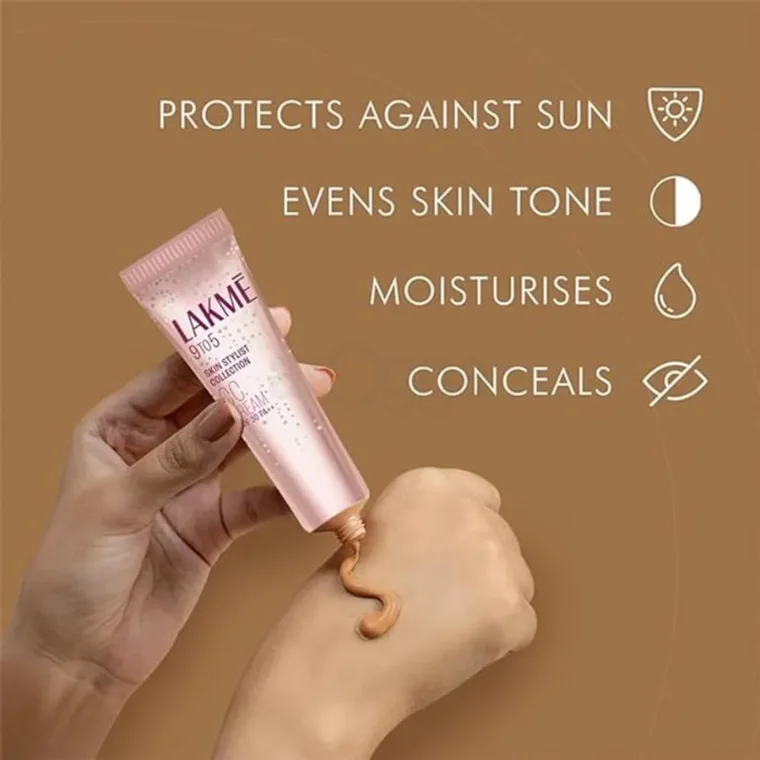 Ultra Coverage Smooth Lakme 9 to 5 CC Cream Bronze