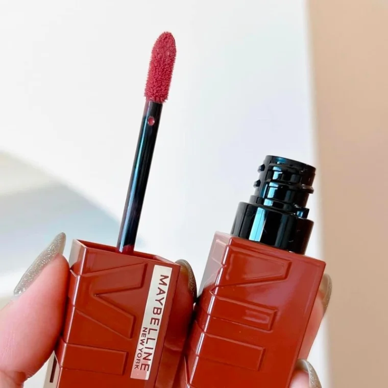 Maybelline Superstay Vinyl Ink #61 Risky (4.2ml)
